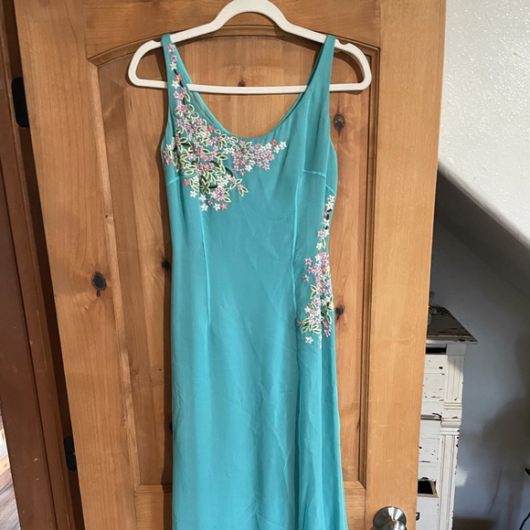 Vintage Vera Wang Embroidered Gown - Picture 3 of 10